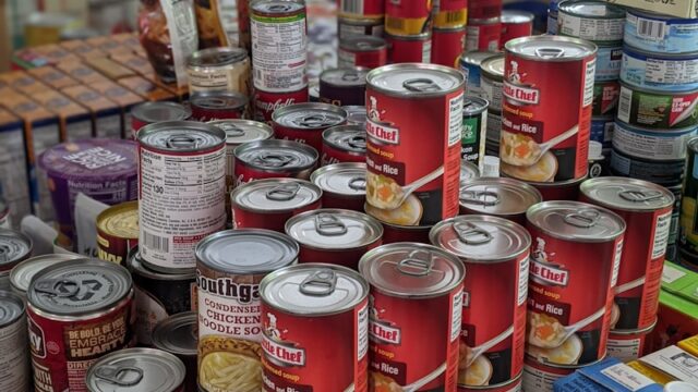 缶切りがない時にワインオープナーで開けられる？安全な代用方法と失敗しにくいコツ