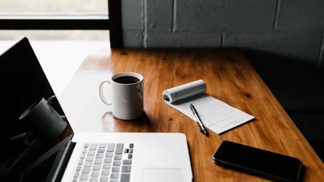 通知表の保護者欄はどう書く？中学生の親向けにそのまま使える例文と失敗しないポイント